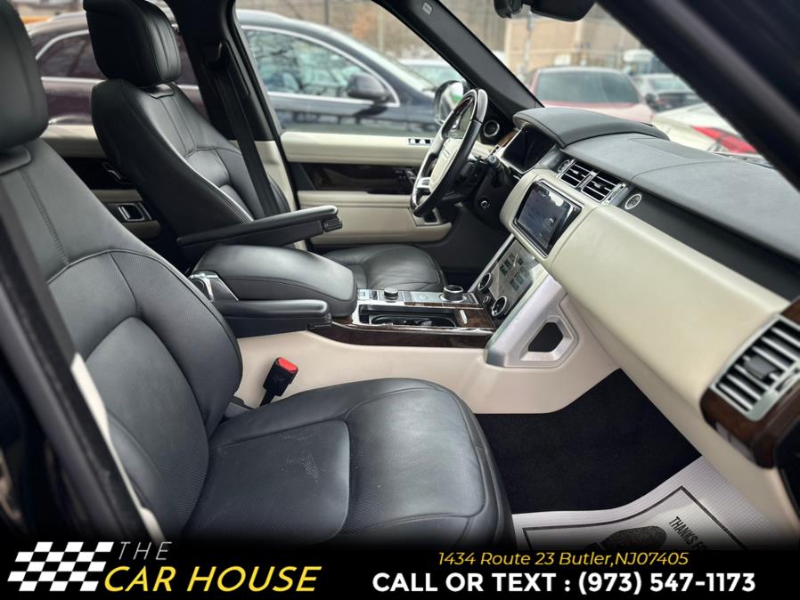 2022 Land Rover Range Rover Westminster SWB photo