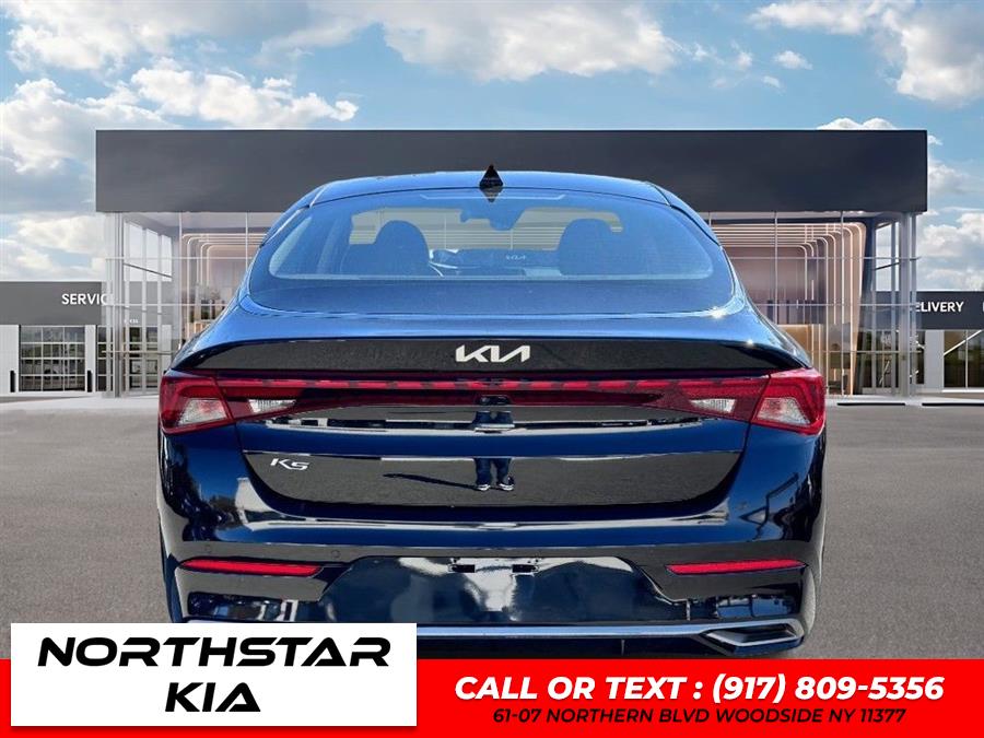 2022 Kia K5 EX photo