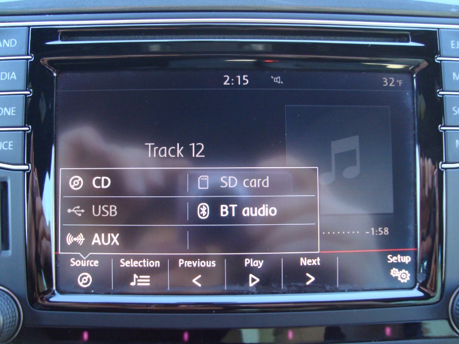 2016 Volkswagen Tiguan 4MOTION 4dr Auto R-Line photo