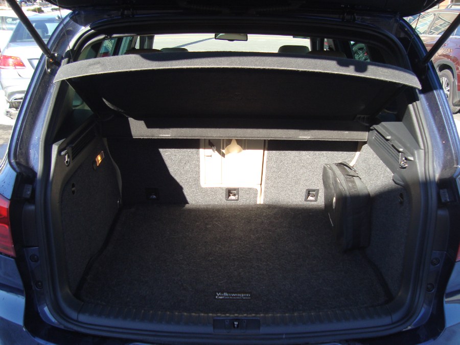 2016 Volkswagen Tiguan 4MOTION 4dr Auto R-Line photo