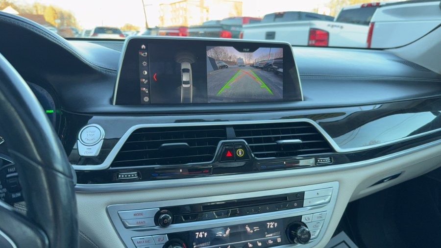 2018 BMW 7-Series 750i xDrive Sedan photo