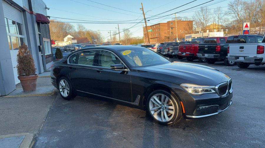 2018 BMW 7-Series 750i xDrive Sedan photo
