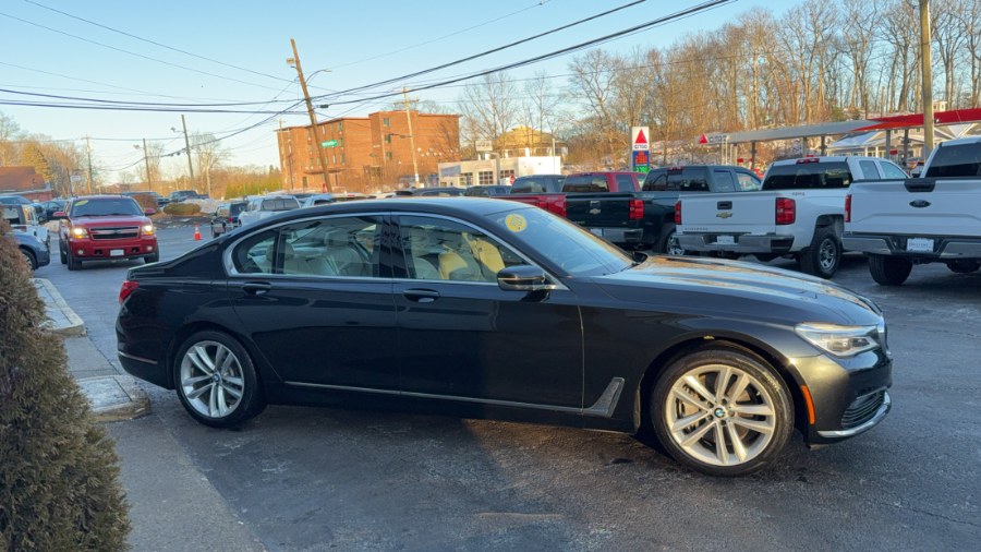 2018 BMW 7-Series 750i xDrive Sedan photo
