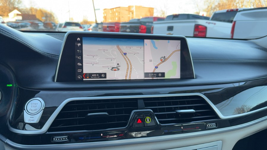 2018 BMW 7-Series 750i xDrive Sedan photo