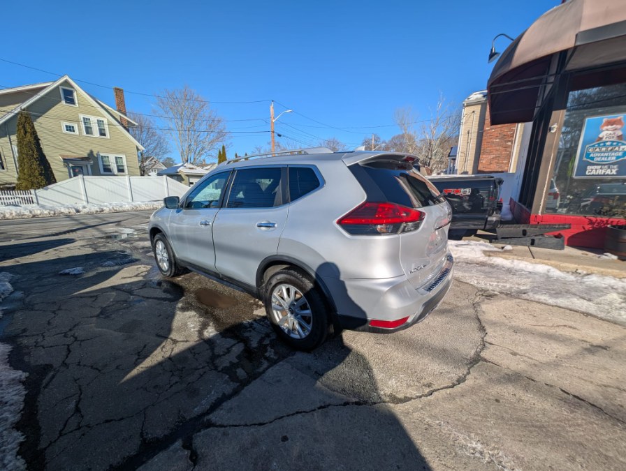 2017 Nissan Rogue AWD SV photo