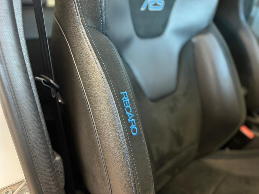 2016 Ford Focus 5dr HB RS photo