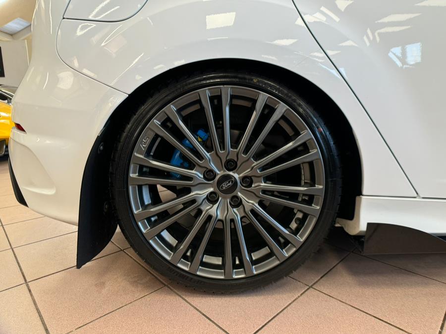 2016 Ford Focus 5dr HB RS photo