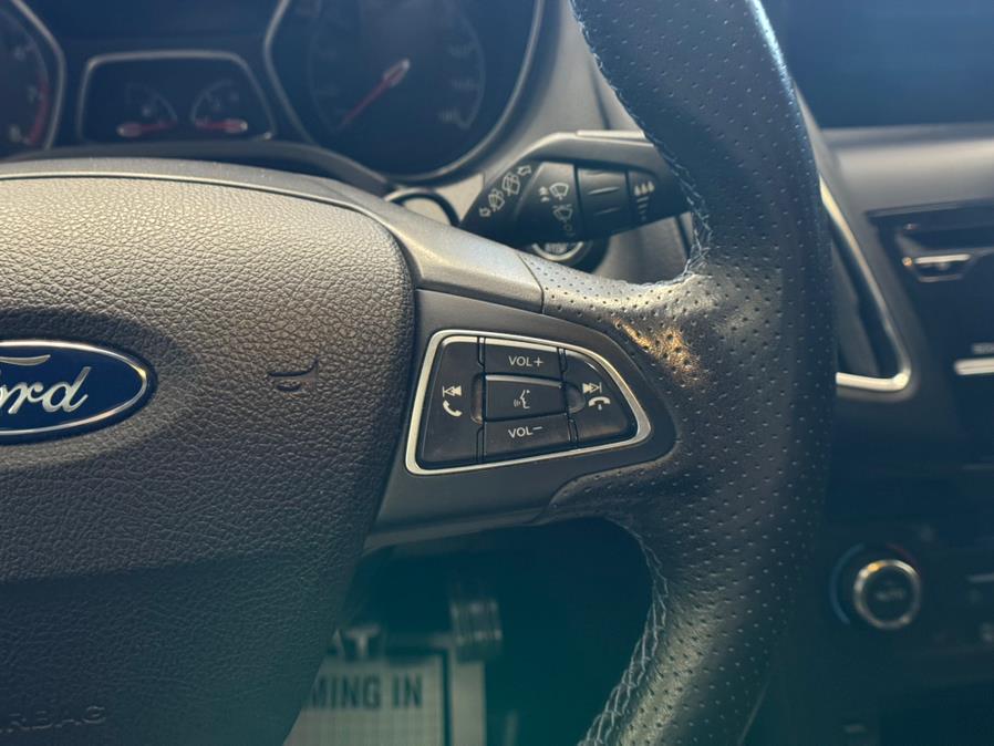 2016 Ford Focus 5dr HB RS photo