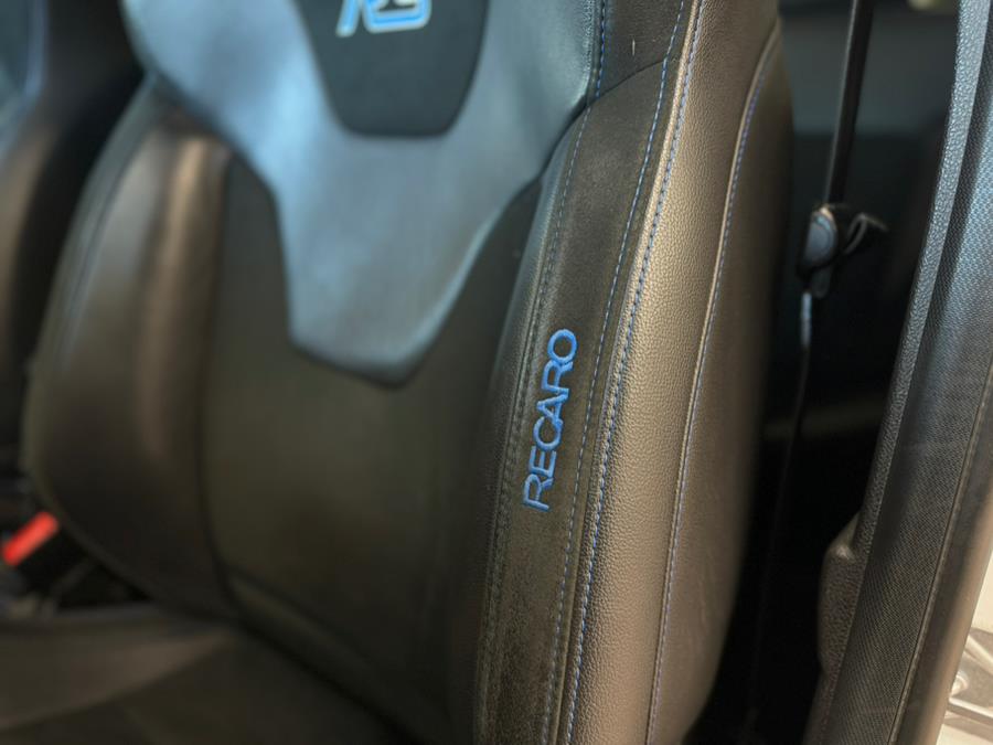 2016 Ford Focus 5dr HB RS photo