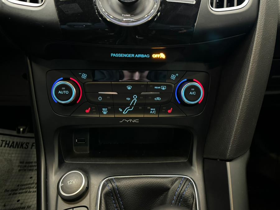 2016 Ford Focus 5dr HB RS photo