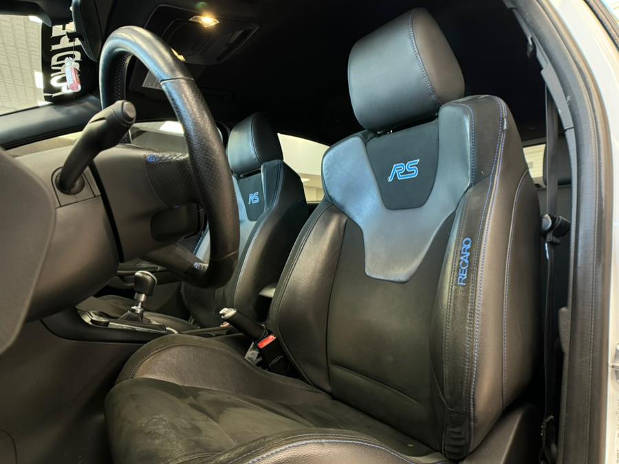 2016 Ford Focus 5dr HB RS photo