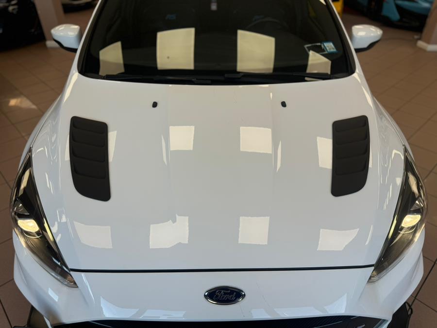 2016 Ford Focus 5dr HB RS photo