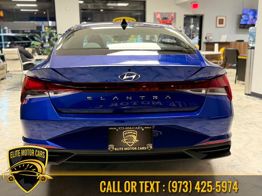 2021 Hyundai Elantra SE photo