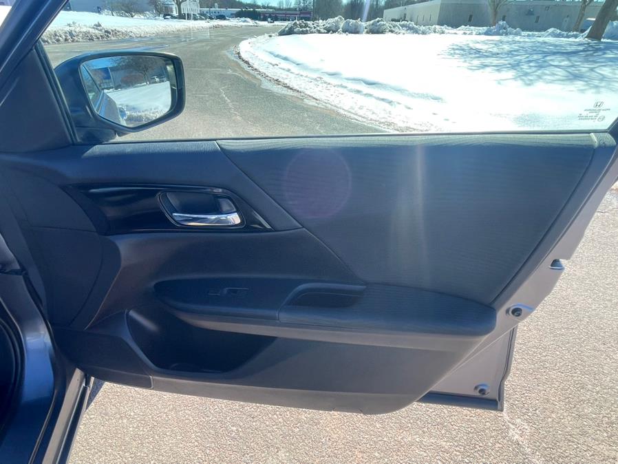 2017 Honda ACCORD SEDAN LX CVT photo