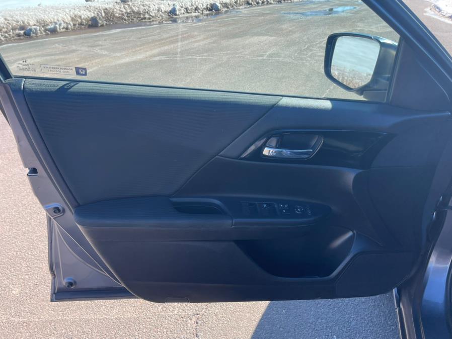2017 Honda ACCORD SEDAN LX CVT photo