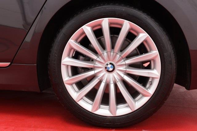 2022 BMW 7-Series 740i xDrive photo