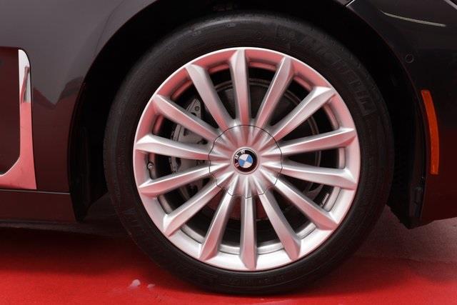 2022 BMW 7-Series 740i xDrive photo