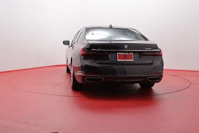 2022 BMW 7-Series 740i xDrive photo