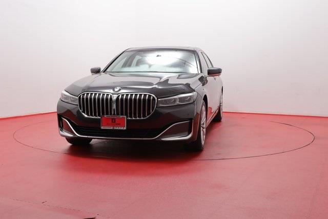 2022 BMW 7-Series 740i xDrive photo