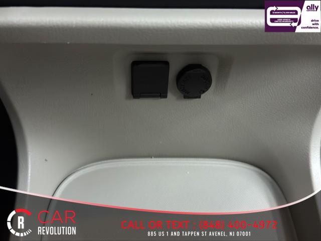 2017 Toyota Sienna XLE Premium AWD 7-PASSENGER photo