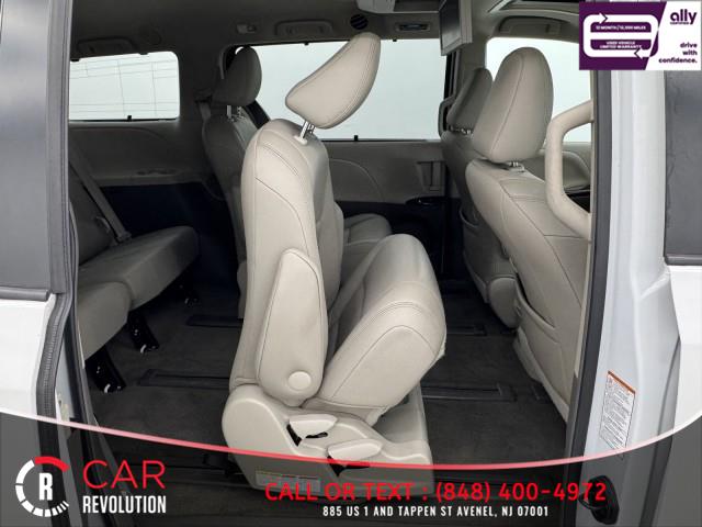 2017 Toyota Sienna XLE Premium AWD 7-PASSENGER photo