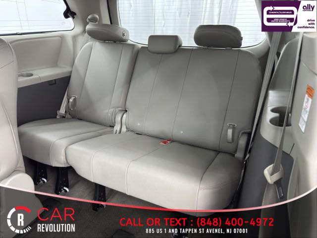 2017 Toyota Sienna XLE Premium AWD 7-PASSENGER photo