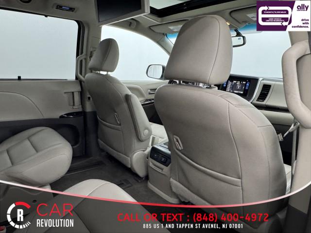 2017 Toyota Sienna XLE Premium AWD 7-PASSENGER photo