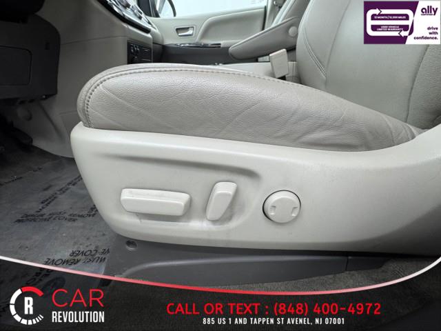 2017 Toyota Sienna XLE Premium AWD 7-PASSENGER photo