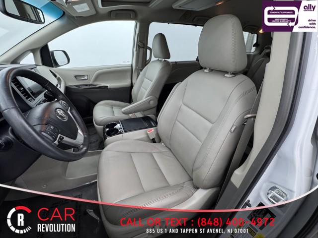 2017 Toyota Sienna XLE Premium AWD 7-PASSENGER photo