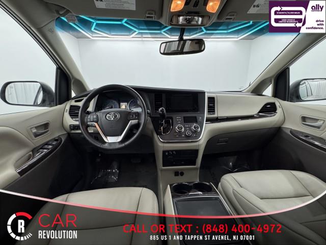 2017 Toyota Sienna XLE Premium AWD 7-PASSENGER photo