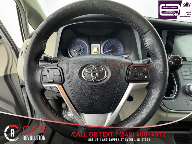 2017 Toyota Sienna XLE Premium AWD 7-PASSENGER photo