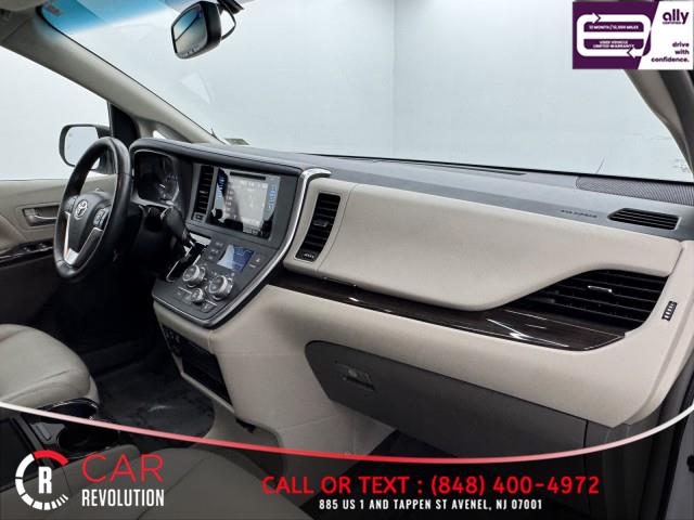 2017 Toyota Sienna XLE Premium AWD 7-PASSENGER photo