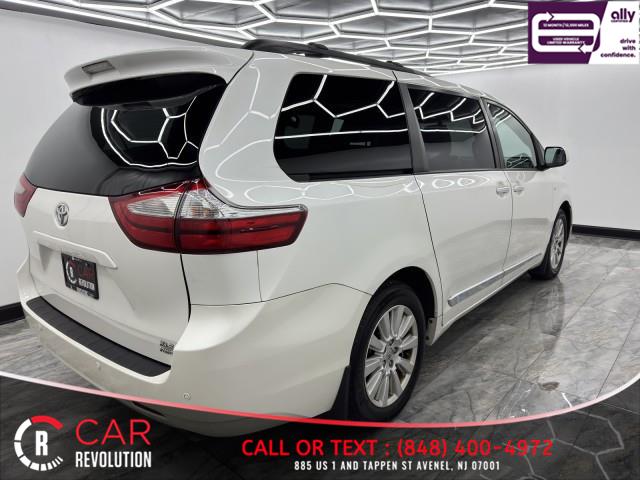 2017 Toyota Sienna XLE Premium AWD 7-PASSENGER photo