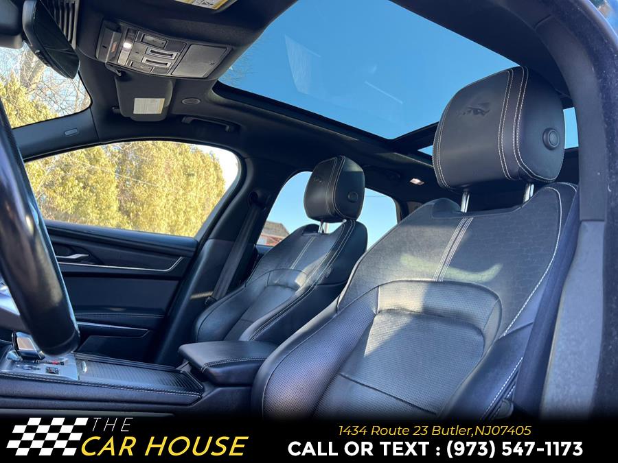 2021 Jaguar F-Pace P400 AWD R-Dynamic S photo