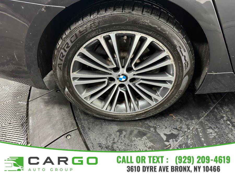2019 BMW 5-Series 530i xDrive Sedan photo