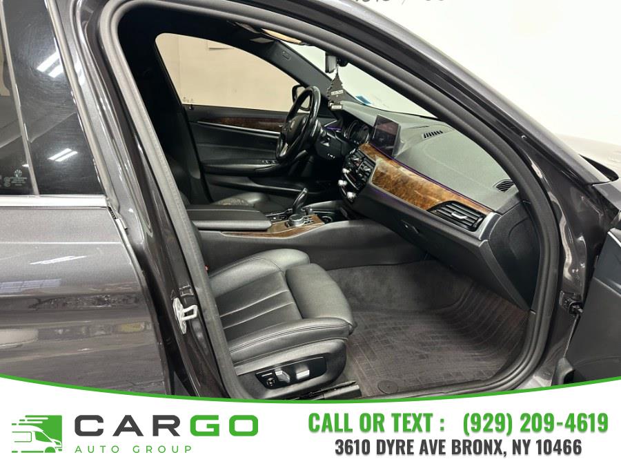 2019 BMW 5-Series 530i xDrive Sedan photo