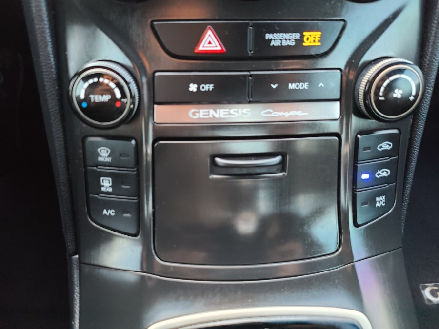 2013 Hyundai Genesis Coupe 2.0T photo