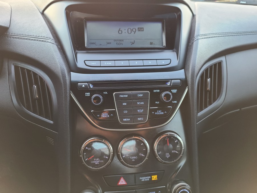 2013 Hyundai Genesis Coupe 2.0T photo