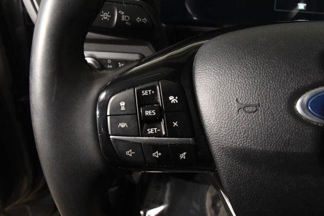 2021 Ford Escape Hybrid Titanium photo