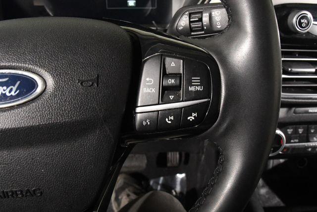 2021 Ford Escape Hybrid Titanium photo