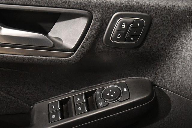 2021 Ford Escape Hybrid Titanium photo