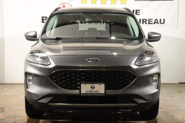 2021 Ford Escape Hybrid Titanium photo