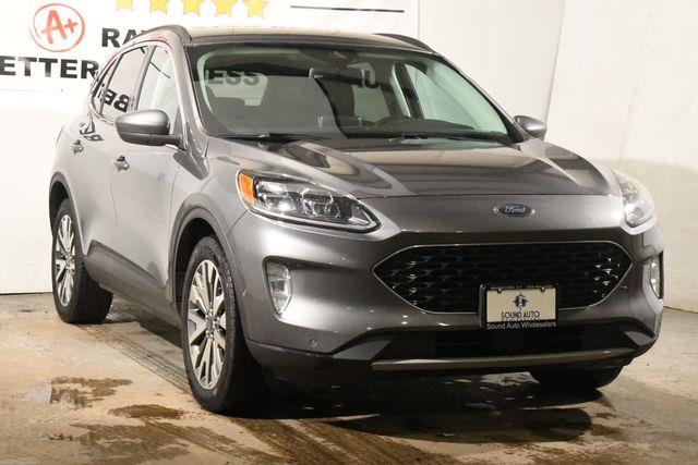 2021 Ford Escape Hybrid Titanium photo