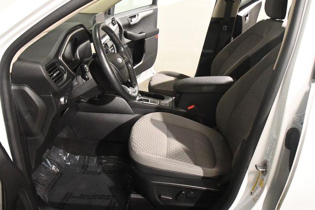 2020 Ford Escape Hybrid SE Sport photo