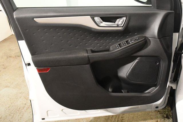 2020 Ford Escape Hybrid SE Sport photo