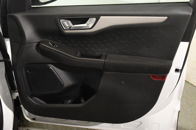 2020 Ford Escape Hybrid SE Sport photo