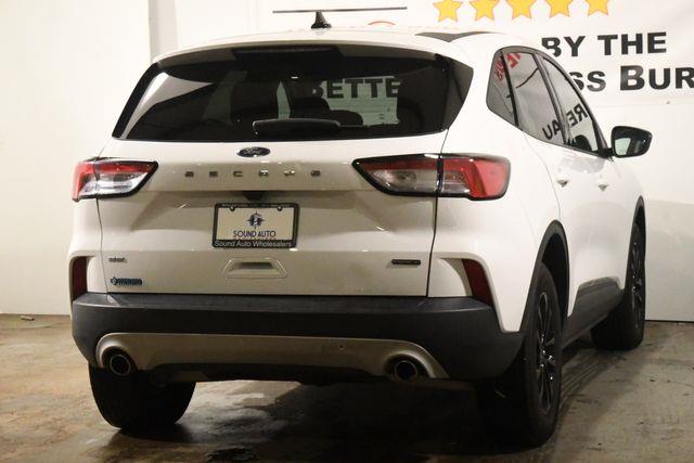2020 Ford Escape Hybrid SE Sport photo