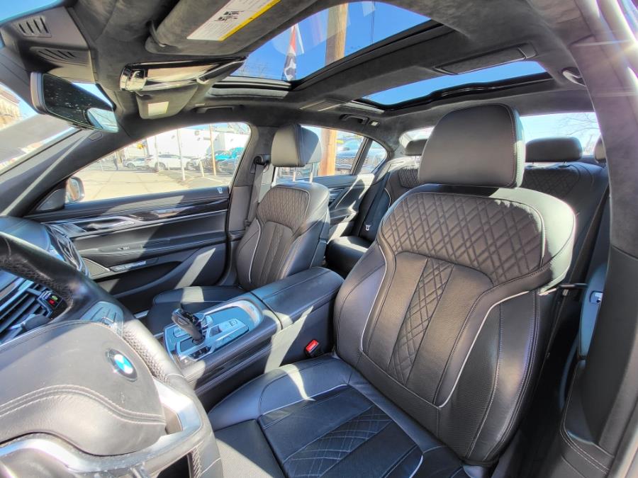 2016 BMW 7-Series 4dr Sdn 750i xDrive AWD photo