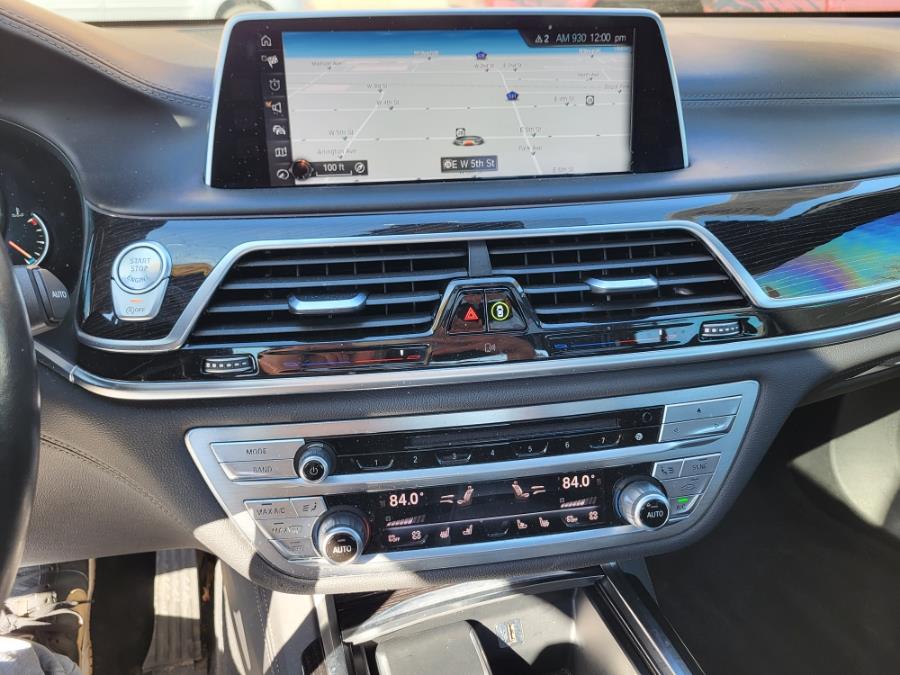 2016 BMW 7-Series 4dr Sdn 750i xDrive AWD photo