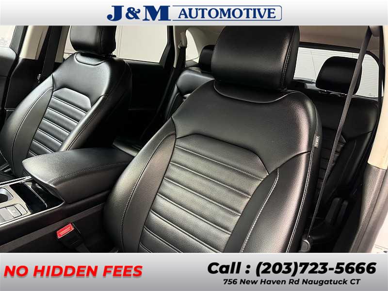 2019 Ford Edge SEL photo